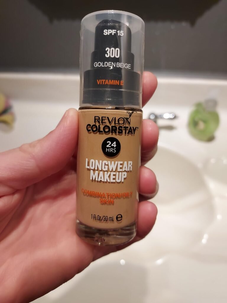 Best Foundations for Oily Skin with SPF in 2025 | Top Picks for Long-Lasting Matte Coverage 4 Best foundations for oily skin with SPF